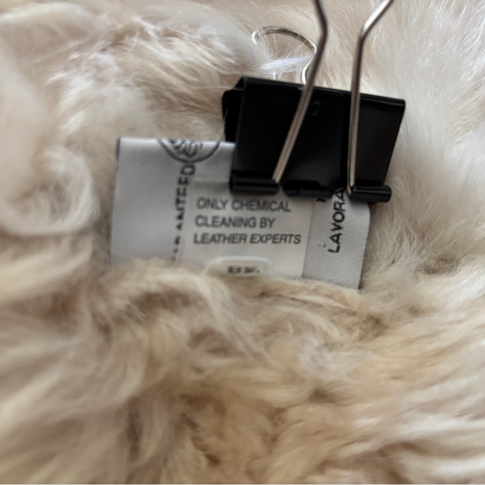 100% Shearling Full Length Camel/Ivory Vintage Coat - Picture 16 of 16